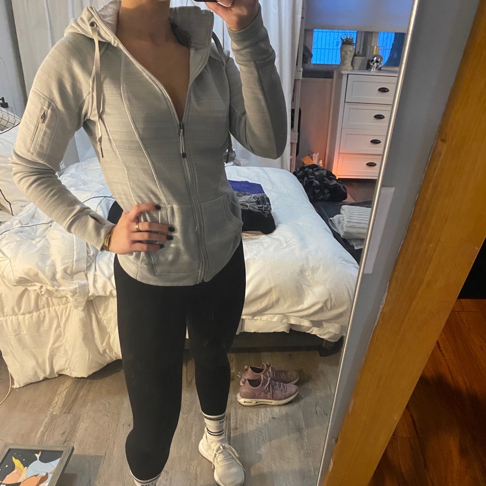 Zip Up hoodie small